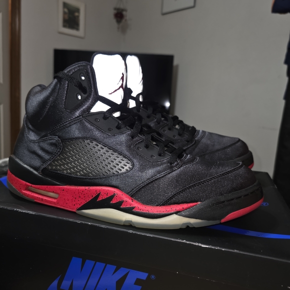 Jordan Retro 5 Satin Bred 14M - Picture 1 of 6